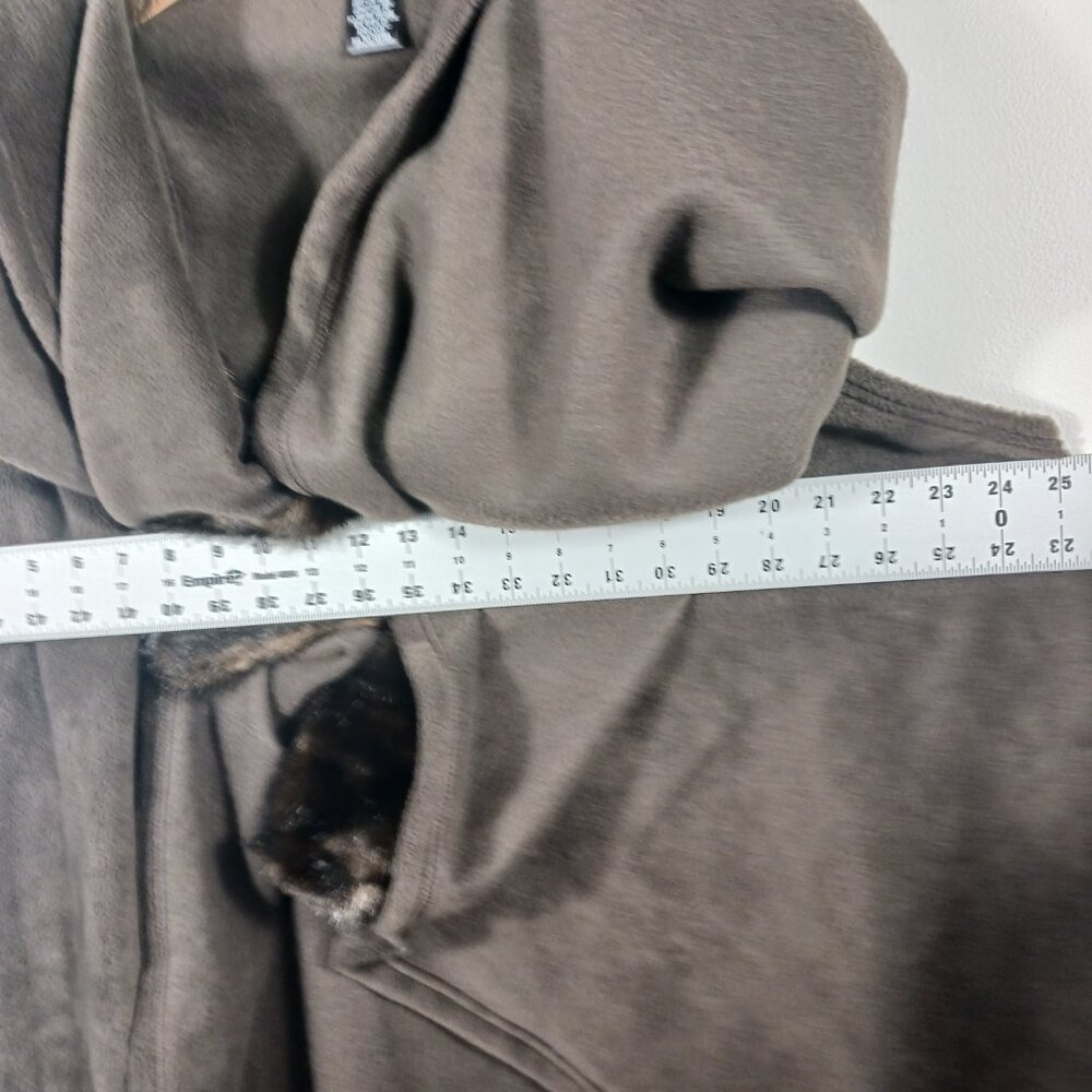 Parkhurst, One Size, Brown Fleece Cape With Faux Fur Collar, Has Inside Armholes - Picture 13 of 16